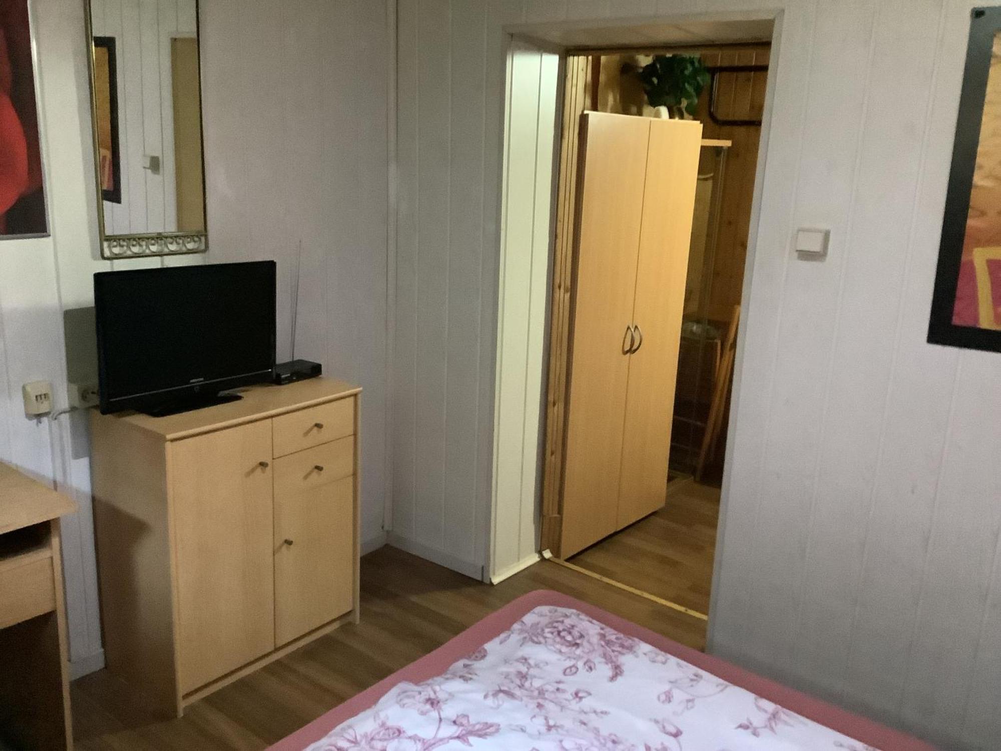 Schoenes Zimmer Im Seterant/Untergeschoss Ессен Екстер'єр фото